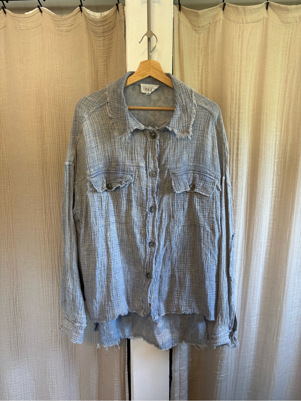 Oli & Hali 100% Cotton Gauze Shirt- small
